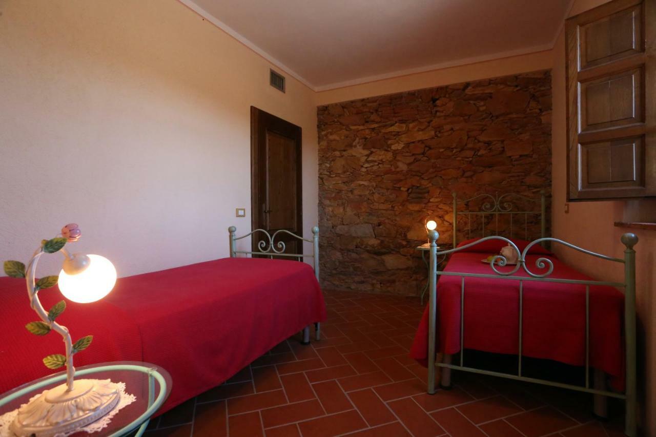 Molino Del Rotone Guest House Buti Екстериор снимка