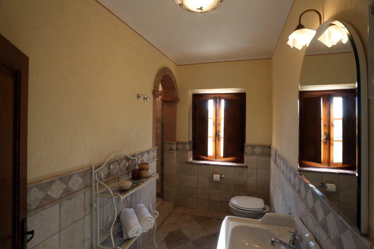 Molino Del Rotone Guest House Buti Екстериор снимка